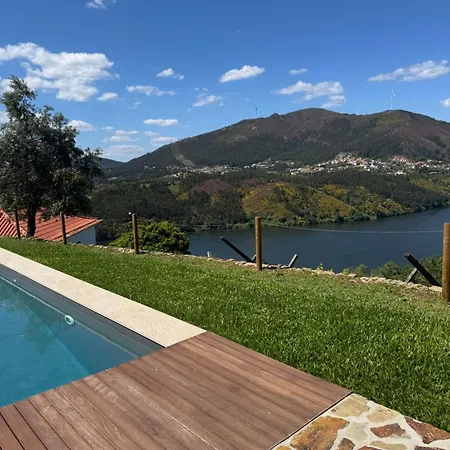 Douro House 222 ゲストハウス カステロ・デ・パイヴァ